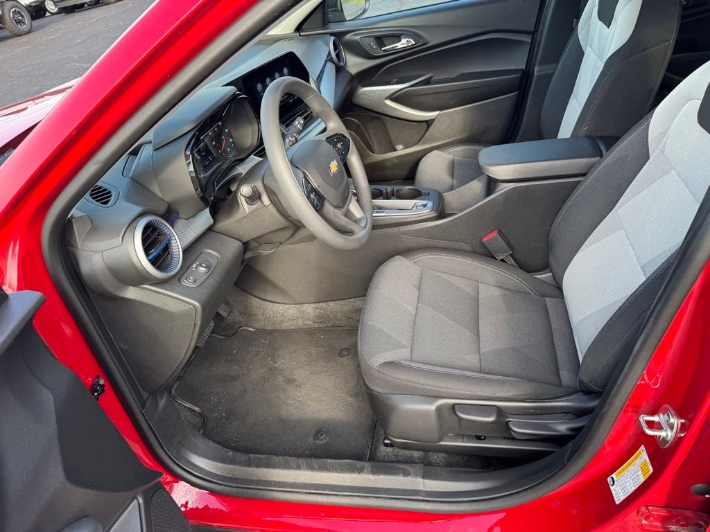 2026 Chevrolet Trax FWD LS