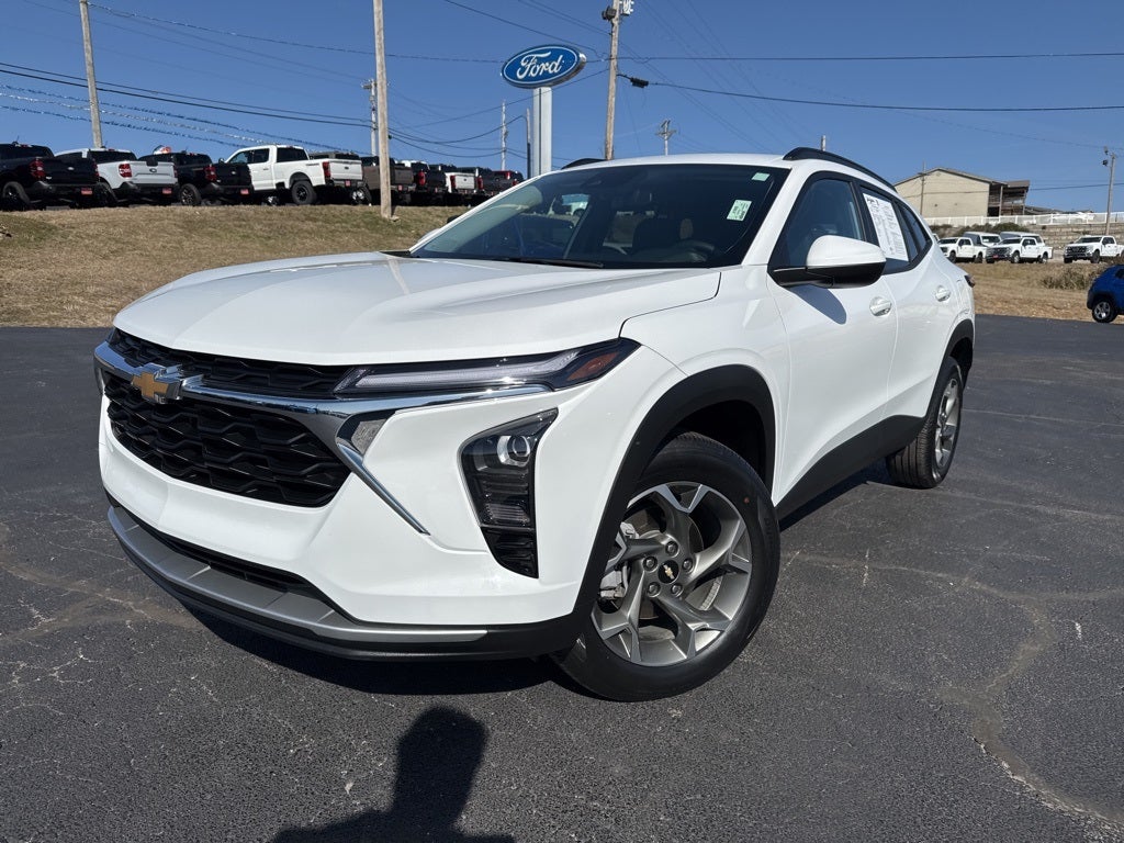 2025 Chevrolet Trax FWD LT