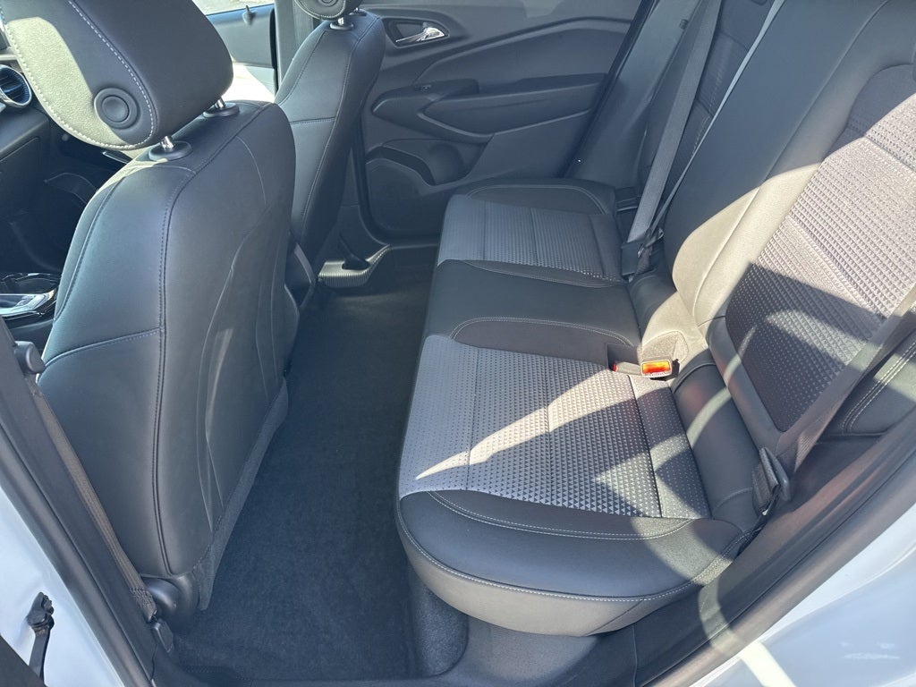 2025 Chevrolet Trax FWD LT