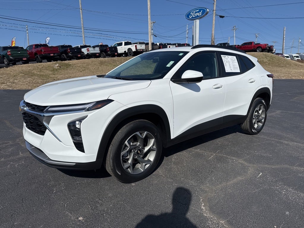 2025 Chevrolet Trax FWD LT