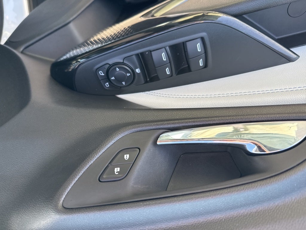 2025 Chevrolet Trax FWD LT