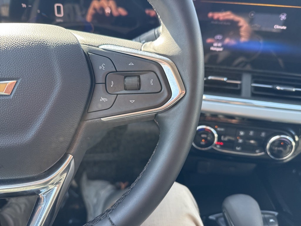 2025 Chevrolet Trax FWD LT