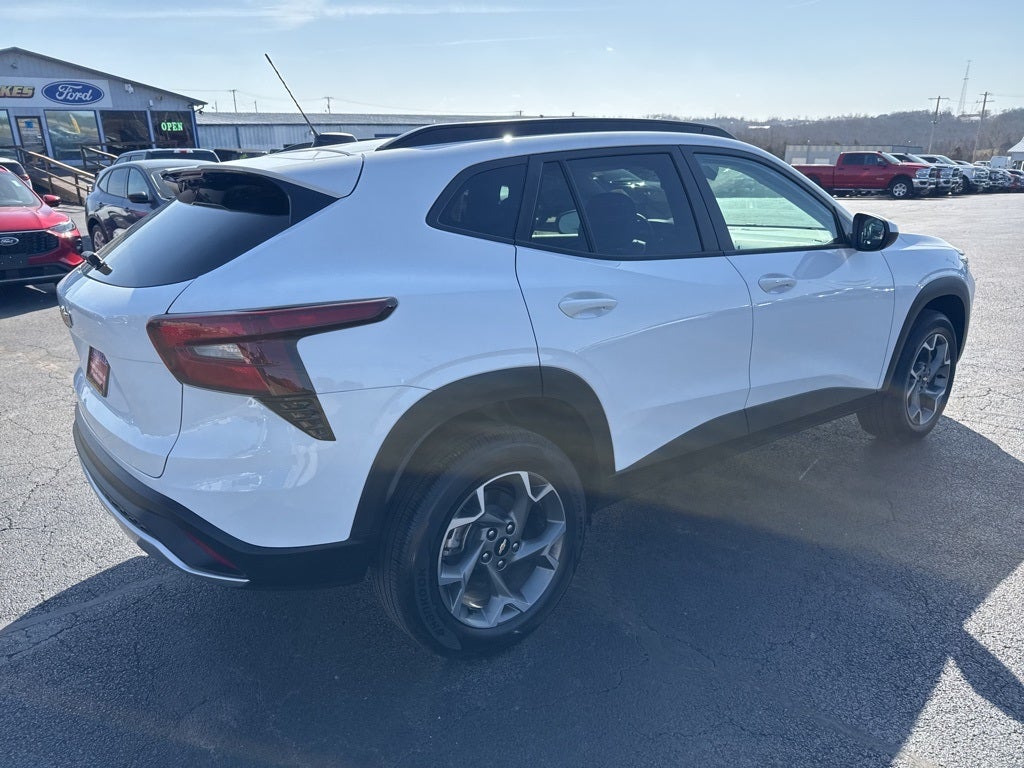 2025 Chevrolet Trax FWD LT