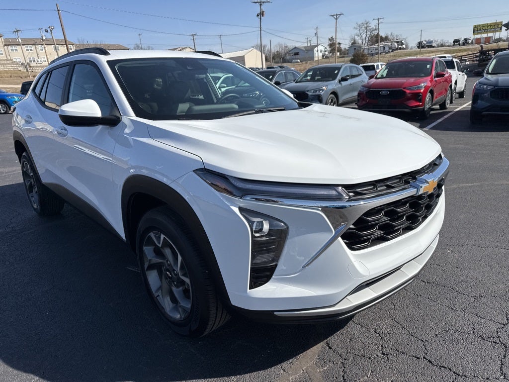 2025 Chevrolet Trax FWD LT