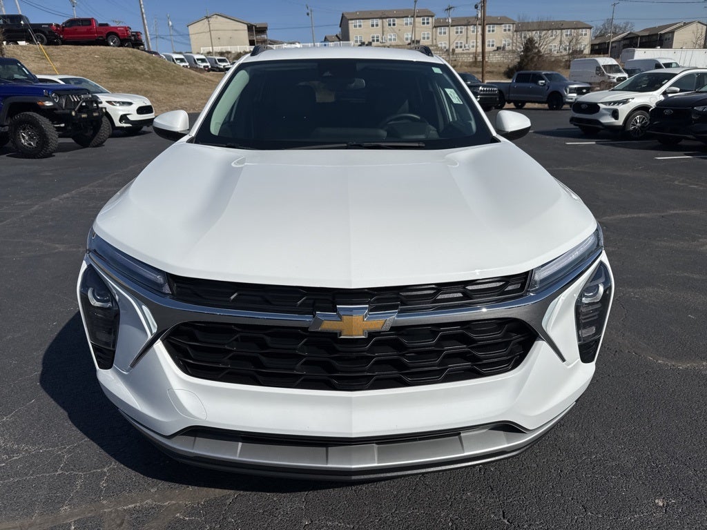 2025 Chevrolet Trax FWD LT