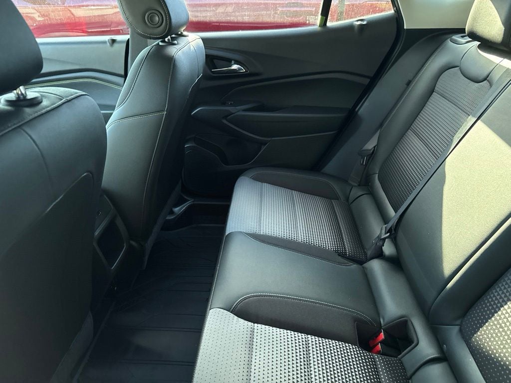 2025 Chevrolet Trax FWD LT