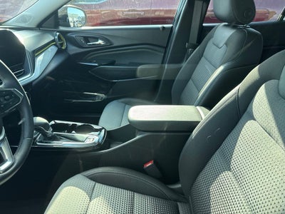 2025 Chevrolet Trax FWD LT