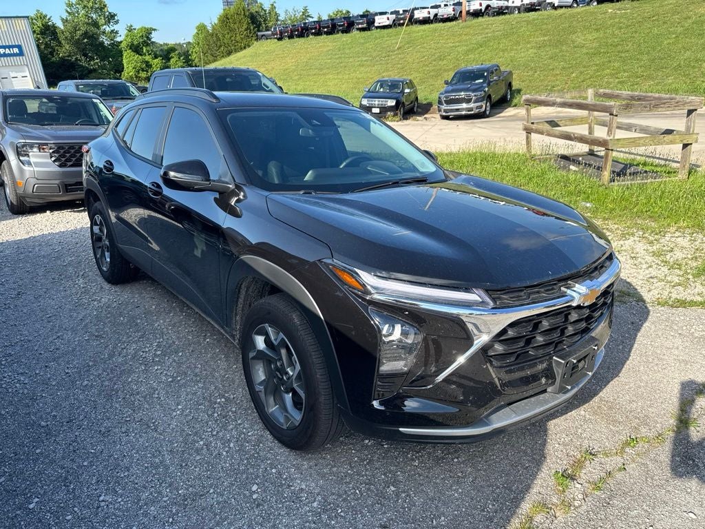 2025 Chevrolet Trax FWD LT