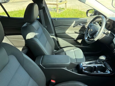 2025 Chevrolet Trax FWD LT