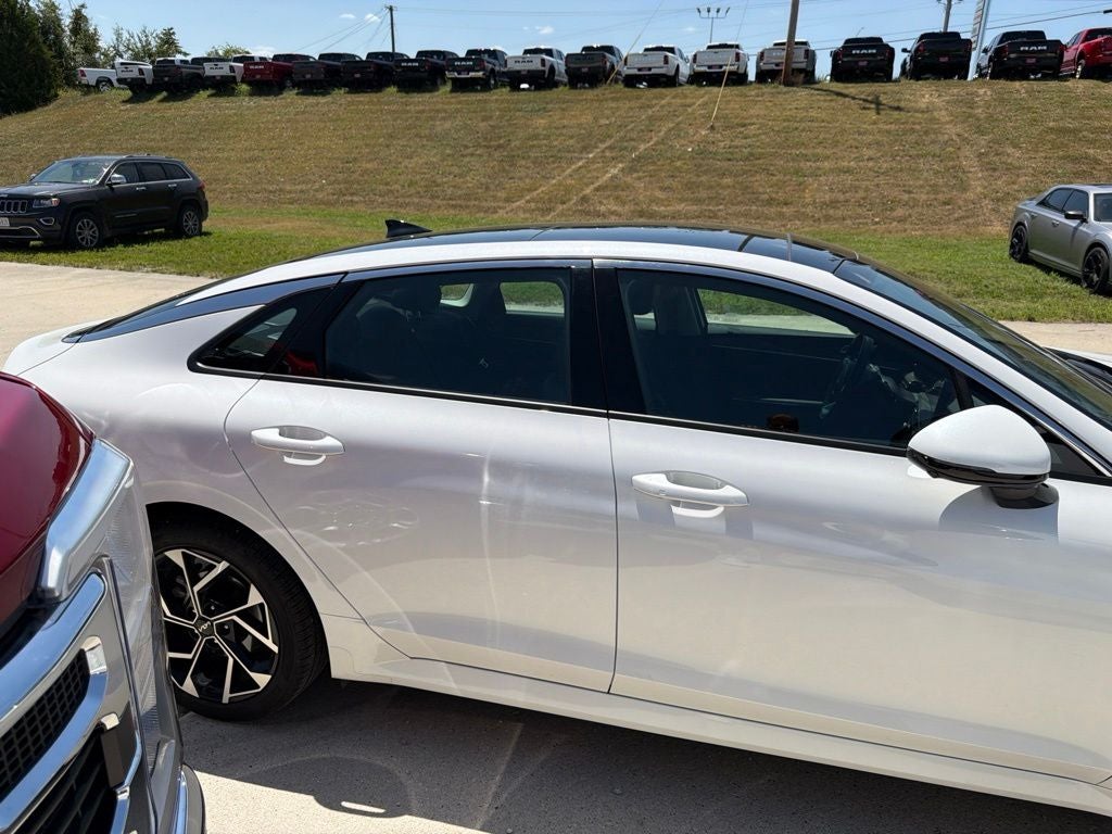 2025 Kia K5 EX