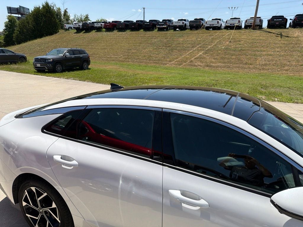2025 Kia K5 EX