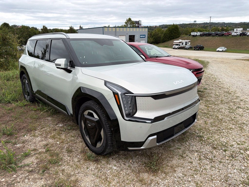 2024 Kia EV9 Land