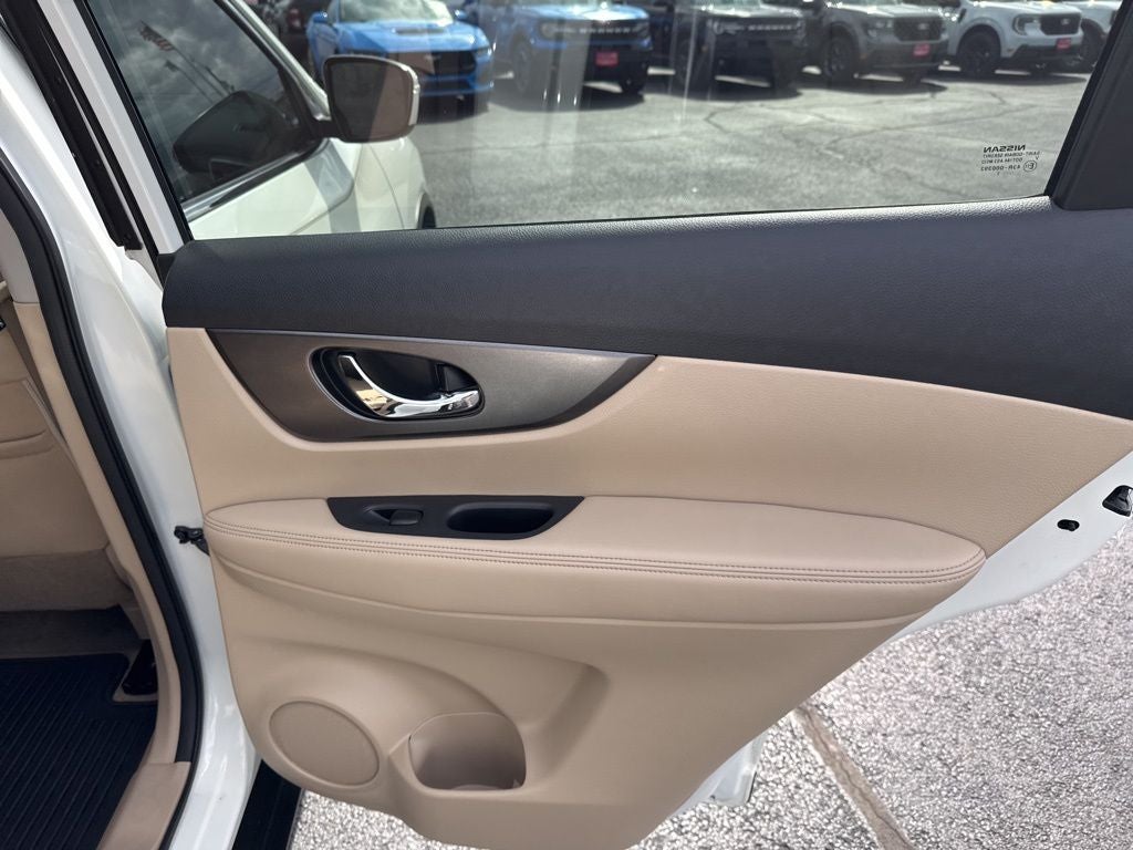 2015 Nissan Rogue SV