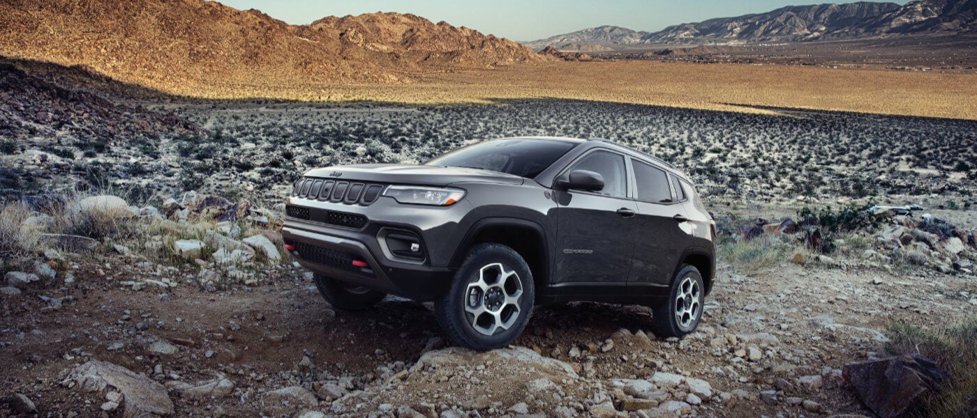 26Jeep-Compass-ExteriorDesert